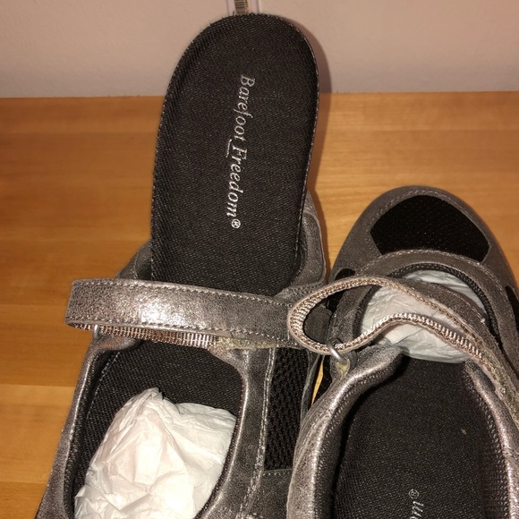 NEW Mary Jane, rosy metallic, 10.5 WW - Picture 6 of 6